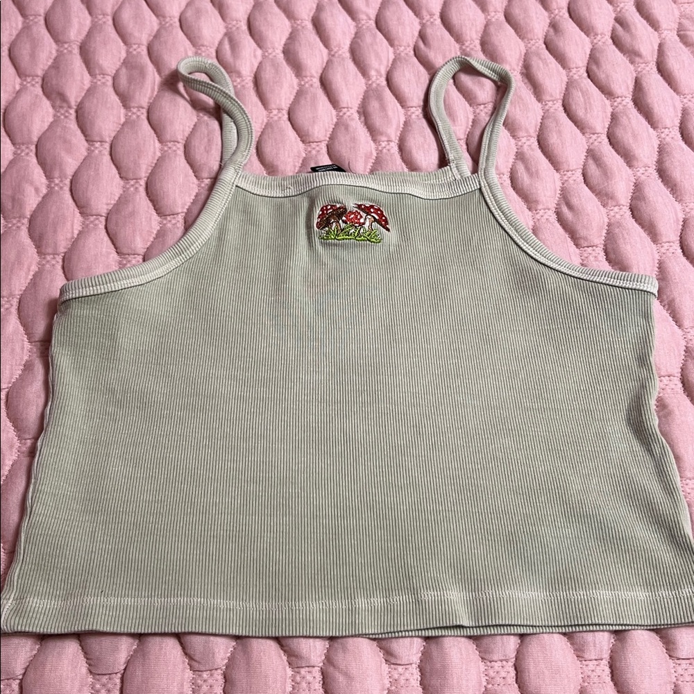 forever21 green tank top with mushroom
